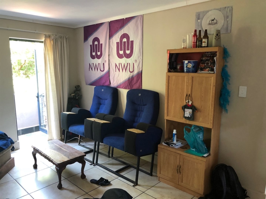 To Let 2 Bedroom Property for Rent in Die Bult North West